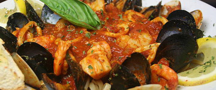 Mussels Fra Diavolo with Pasta: Bold Italian Flavor